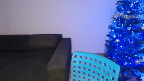 Snapshot of spoiled__doll chatting on 12.21.24 Doll online show from 12.21.24