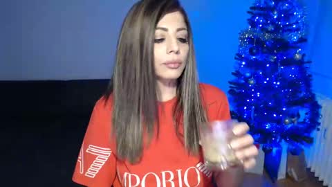 Snapshot of spoiled__doll chatting on 12.26.24 Doll online show from 12.26.24