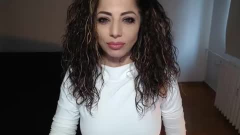 Snapshot of spoiled__doll chatting on 01.26.25 Doll online show from 01.26.25