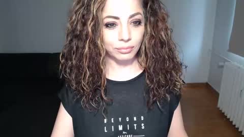 Snapshot of spoiled__doll chatting on 01.27.25 Doll online show from 01.27.25