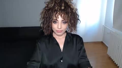 Snapshot of spoiled__doll chatting on 03.10.25 Doll online show from 03.10.25