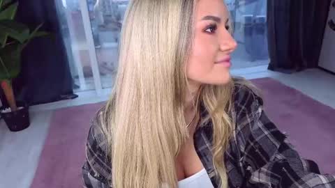 Anna online show from 11.18.25