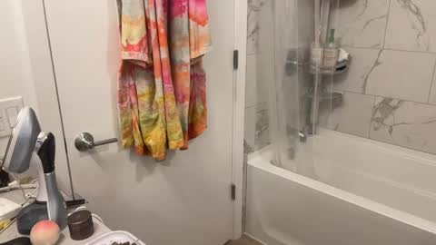 Snapshot of spookyfoxmulder chatting on 01.08.25 ALEX online show from 01.08.25