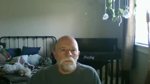 Snapshot of sportfish chatting on 12.01.24 sportfish online show from 12.01.24