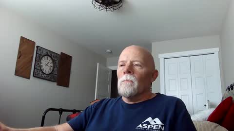 Snapshot of sportfish chatting on 09.21.25 sportfish online show from 09.21.25