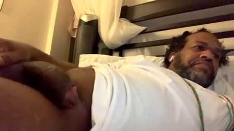 Snapshot of sportyesce chatting on 01.18.25 sportyesce online show from 01.18.25