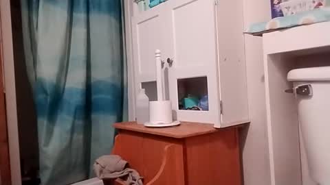 Snapshot of spraytec51500 chatting on 09.18.25 spraytec51500 online show from 09.18.25