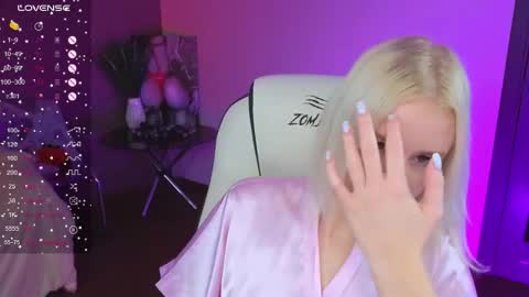 Snapshot of springajara chatting on 11.16.25 Vetta online show from 11.16.25