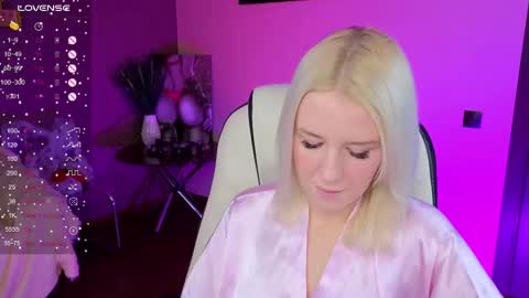 Snapshot of springajara chatting on 11.26.25 Vetta online show from 11.26.25