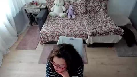 Kim online show from 10.14.25