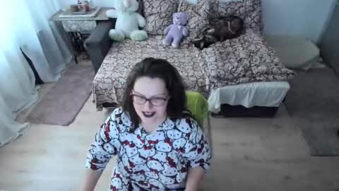 Snapshot of squirt_kimmm chatting on 10.16.25 Kim online show from 10.16.25