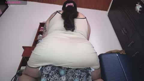 Snapshot of squirtmachinex chatting on 12.17.25 Wanda online show from 12.17.25