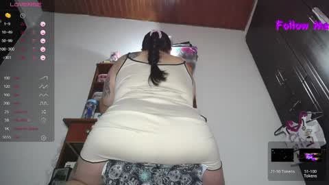 Snapshot of squirtmachinex chatting on 05.17.26 Wanda online show from 05.17.26