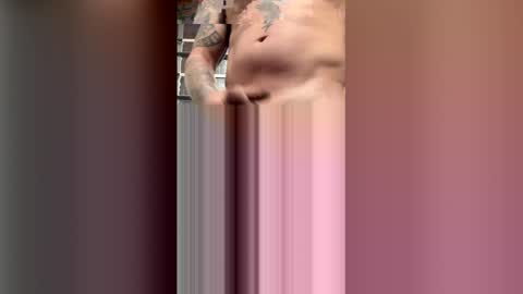 Snapshot of sqzxriehlqqw chatting on 03.13.26 Luv2Cum4u online show from 03.13.26