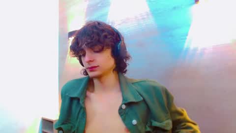 Snapshot of sr_bonnyethan chatting on 09.24.25 ethan online show from 09.24.25