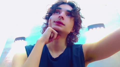 Snapshot of sr_bonnyethan chatting on 10.04.25 ethan online show from 10.04.25