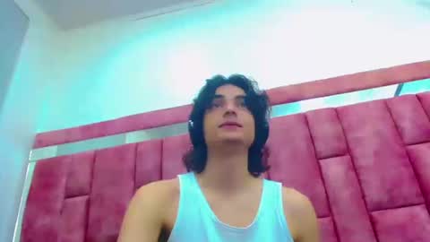 Snapshot of sr_bonnyethan chatting on 10.18.25 ethan online show from 10.18.25