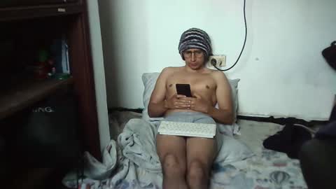 Snapshot of srstop12 chatting on 02.09.25 srstop12 online show from 02.09.25