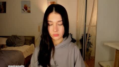 Snapshot of ssash1mii chatting on 11.19.25 Hey guys i miss you so much online show from 11.19.25