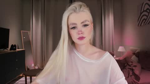 Snapshot of ssashagarter chatting on 03.01.26 Alexandra online show from 03.01.26