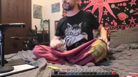 Snapshot of ssparearhyme chatting on 04.01.26 ssparearhyme online show from 04.01.26