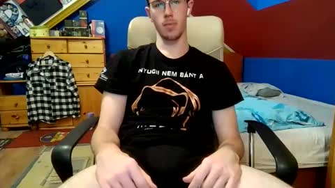 Snapshot of st1eve chatting on 11.16.25 st1eve online show from 11.16.25