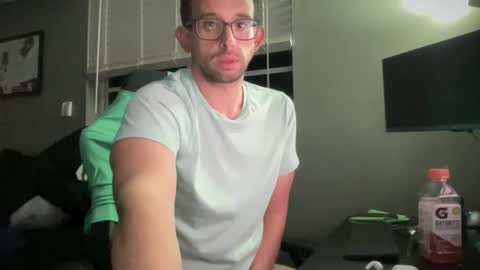 Snapshot of st22fe69 chatting on 12.15.24 Jose online show from 12.15.24