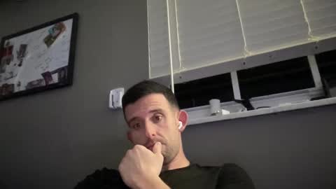 Snapshot of st22fe69 chatting on 12.29.24 Jose online show from 12.29.24