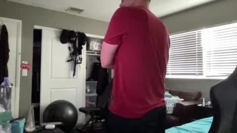 Snapshot of st22fe69 chatting on 11.25.25 Jose online show from 11.25.25