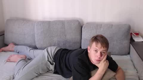 Snapshot of st_rudy chatting on 09.17.25 Joe Peach online show from 09.17.25