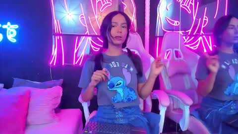 staarlightt online show from 10.20.25