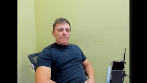 Snapshot of stacattoff chatting on 10.21.25 stacattoff online show from 10.21.25