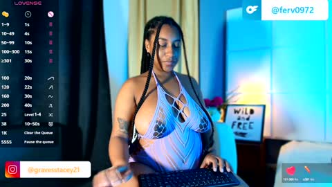 Snapshot of staceygraves_ chatting on 12.03.24 online show from 12.03.24