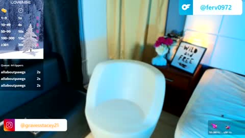 Snapshot of staceygraves_ chatting on 12.13.24 online show from 12.13.24