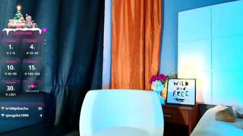 Snapshot of staceygraves_ chatting on 12.23.24 online show from 12.23.24