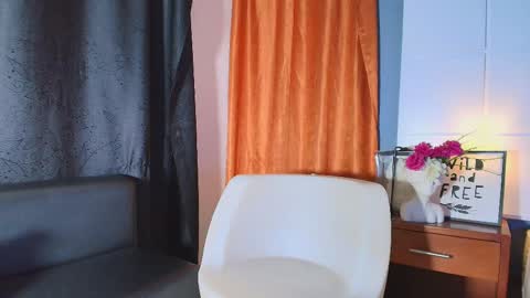 Snapshot of staceygraves_ chatting on 02.27.25 online show from 02.27.25