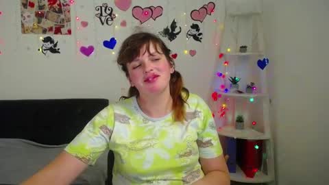 Snapshot of staceylex chatting on 01.19.25 Stacey online show from 01.19.25