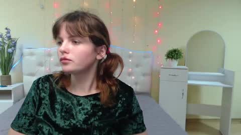 Snapshot of staceylex chatting on 01.21.25 Stacey online show from 01.21.25