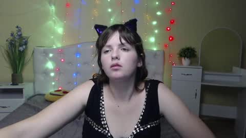 Snapshot of staceylex chatting on 01.22.25 Stacey online show from 01.22.25