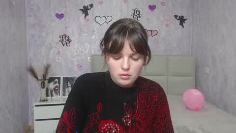 Snapshot of staceylex chatting on 02.08.25 Stacey online show from 02.08.25