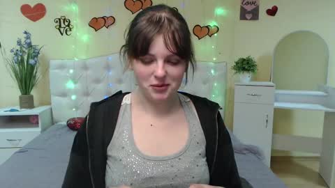 Snapshot of staceylex chatting on 02.26.25 Stacey online show from 02.26.25