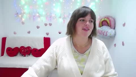 Snapshot of staceylex chatting on 09.14.25 Stacey online show from 09.14.25