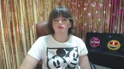 Snapshot of staceylex chatting on 09.19.25 Stacey online show from 09.19.25