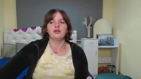 Snapshot of staceylex chatting on 10.03.25 Stacey online show from 10.03.25