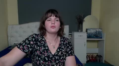 Snapshot of staceylex chatting on 11.09.25 Stacey online show from 11.09.25