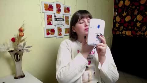 Snapshot of staceylex chatting on 11.20.25 Stacey online show from 11.20.25