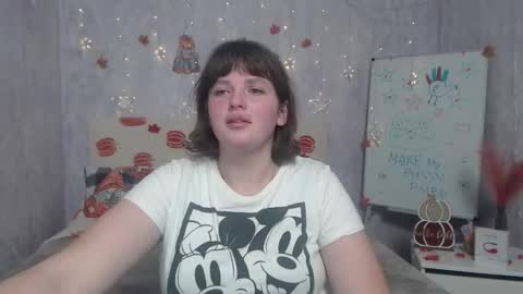 Snapshot of staceylex chatting on 11.26.25 Stacey online show from 11.26.25