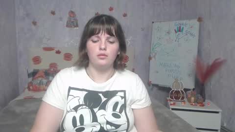 Snapshot of staceylex chatting on 11.28.25 Stacey online show from 11.28.25