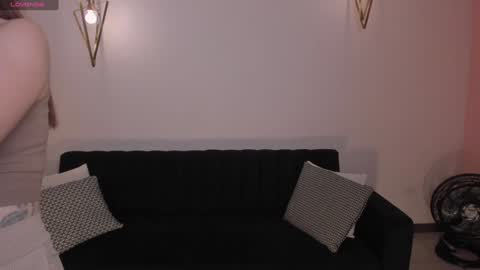 Snapshot of staceywood_ chatting on 12.05.24 Stacy Woods online show from 12.05.24