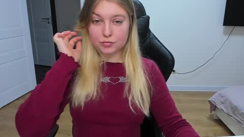 Snapshot of stacy_miraclee chatting on 01.14.25 Stacy online show from 01.14.25